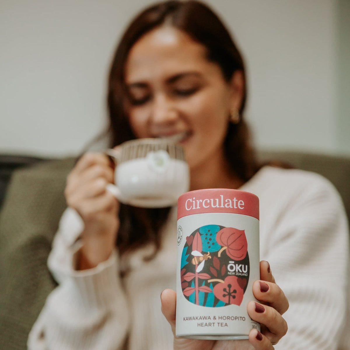 OKU Circulate tea lifestyle shot